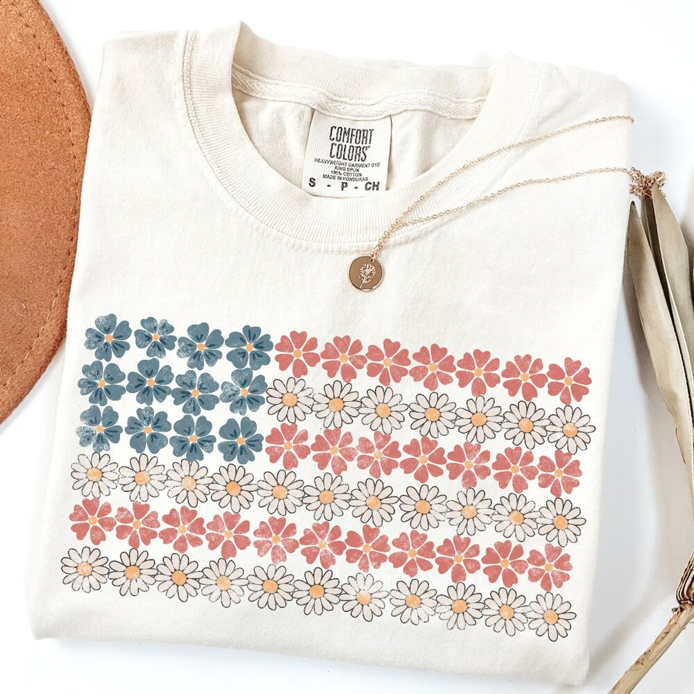 NEW Floral American Flag July 4th Fourth Of July Crewneck Graphic Tee Shirt